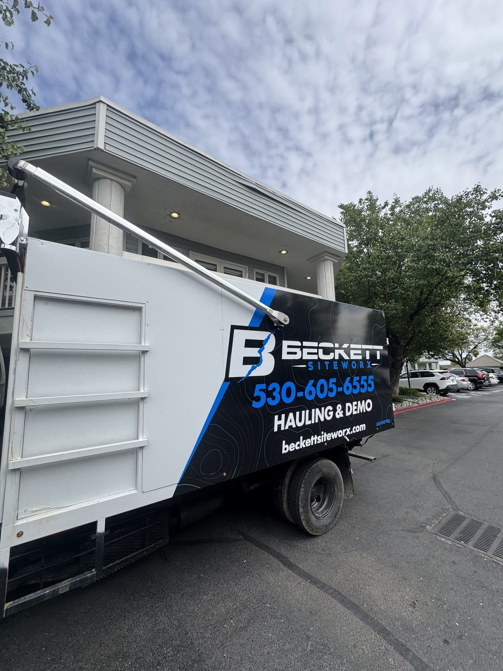 Beckett Siteworx junk removal and demolition services in Shasta & Tehama County, CA